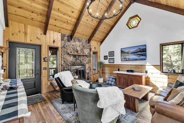 $499,000 | 25840 Scenic Drive, Idyllwild, CA 92549
