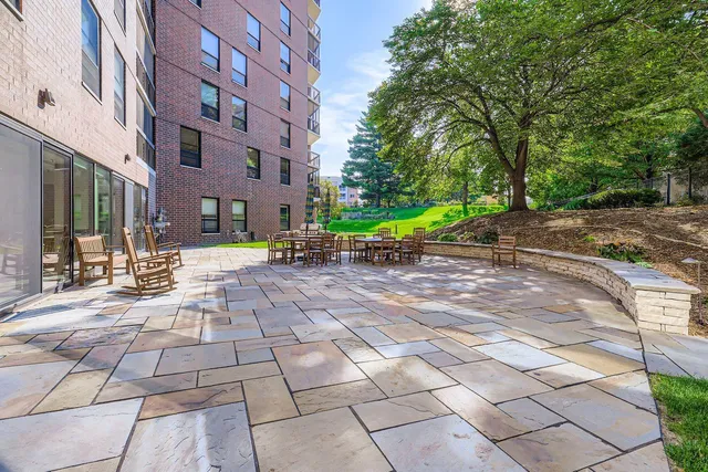 $139,000 | 6615 Lake Shore Drive South, Unit 604, Richfield, MN 55423