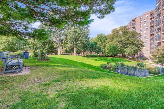 $139,000 | 6615 Lake Shore Drive South, Unit 604, Richfield, MN 55423