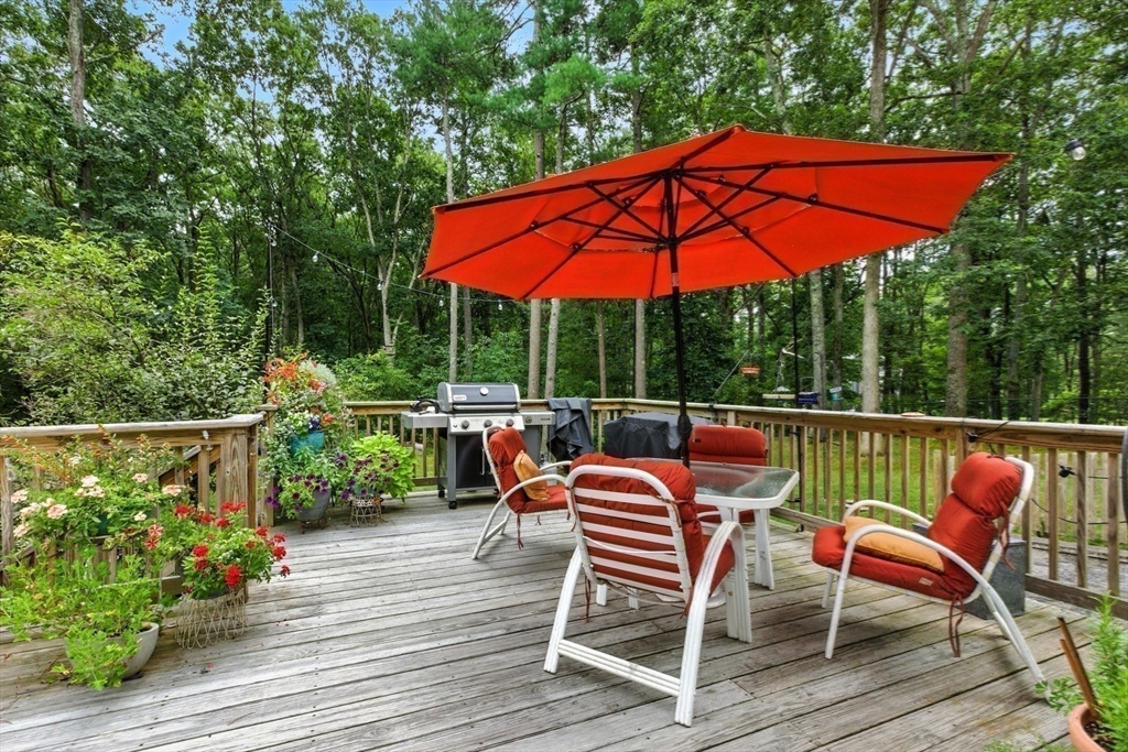 61 Pond Street Boxford, MA 01921 - Photo 33 of 38