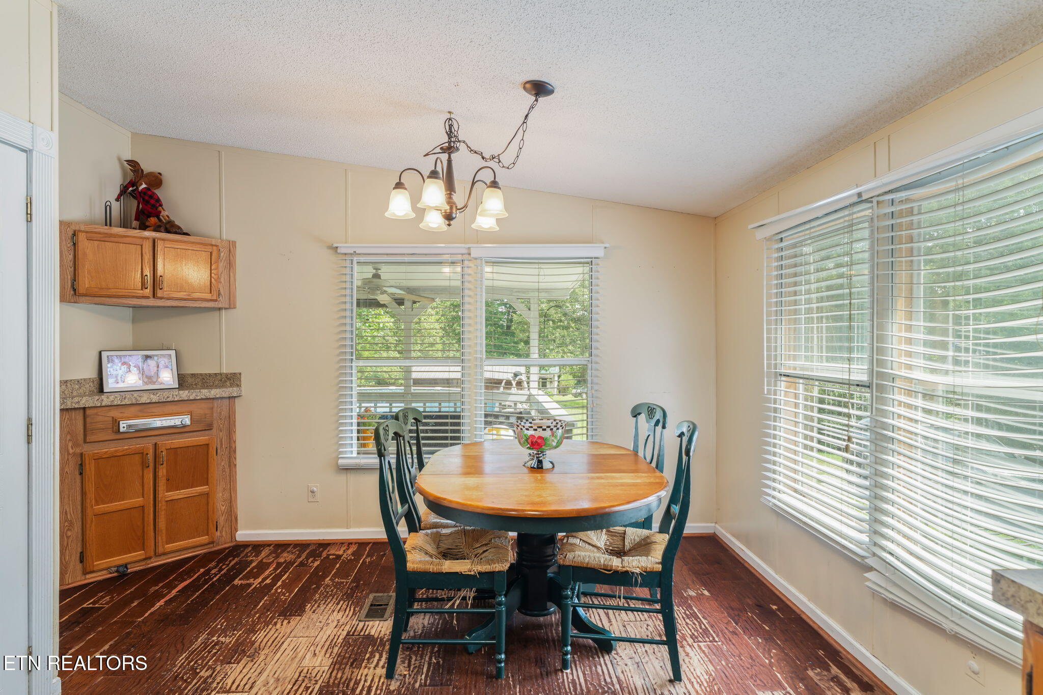 320 Creek Road Sweetwater, TN 37874 - Photo 9 of 36 16-web-or-mls-320 Creek Road-15