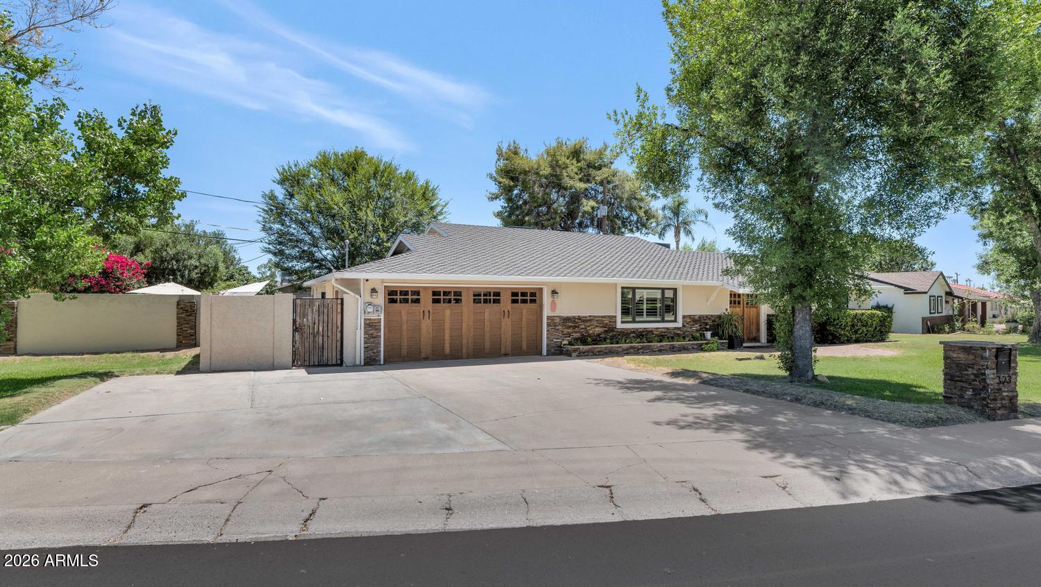 323 West Butler Drive Phoenix, AZ 85021 - Photo 7 of 47 323 W BUTLER DR