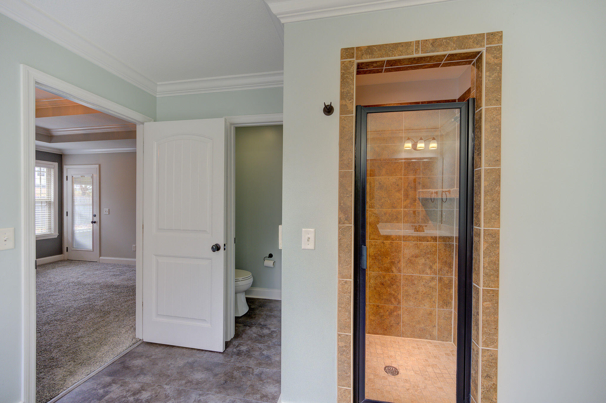 147 Live Oak Road Ringgold, GA 30736 - Photo 19 of 37 Seperate Shower & Water Closet