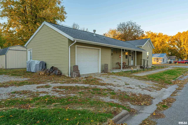 $79,900 | 1227 Delavan Street, Lincoln, IL 62656