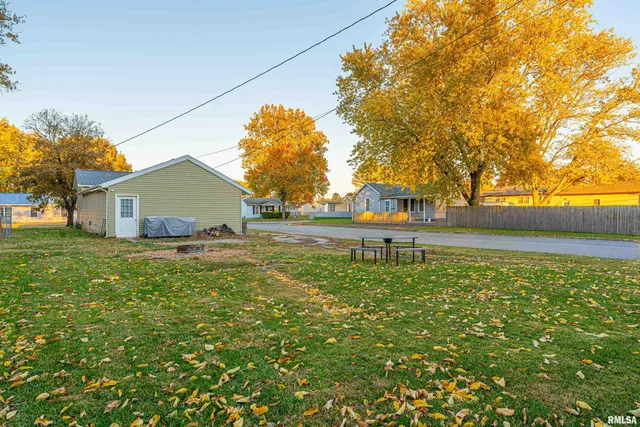 $79,900 | 1227 Delavan Street, Lincoln, IL 62656