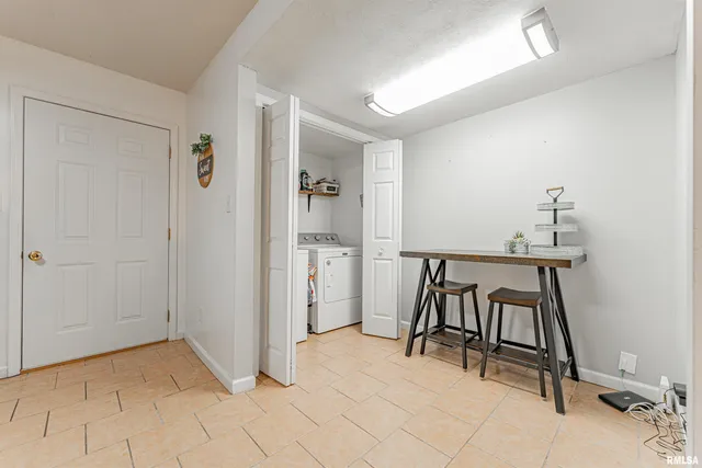 $79,900 | 1227 Delavan Street, Lincoln, IL 62656