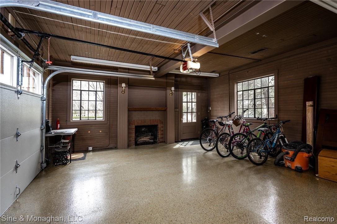 315 Washington Road Grosse Pointe, MI 48230 - Photo 79 of 99 315 Washington S184.jpg