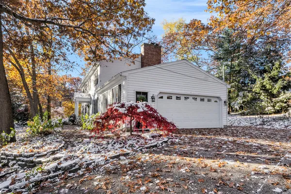 $565,000 | 3131 Howlett Drive Southeast, Ada, MI 49301