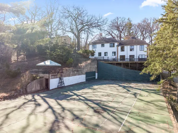 $1,250,000 | 825 3rd Street Southwest, Rochester, MN 55902