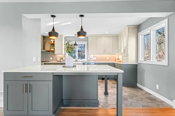 $1,250,000 | 825 3rd Street Southwest, Rochester, MN 55902