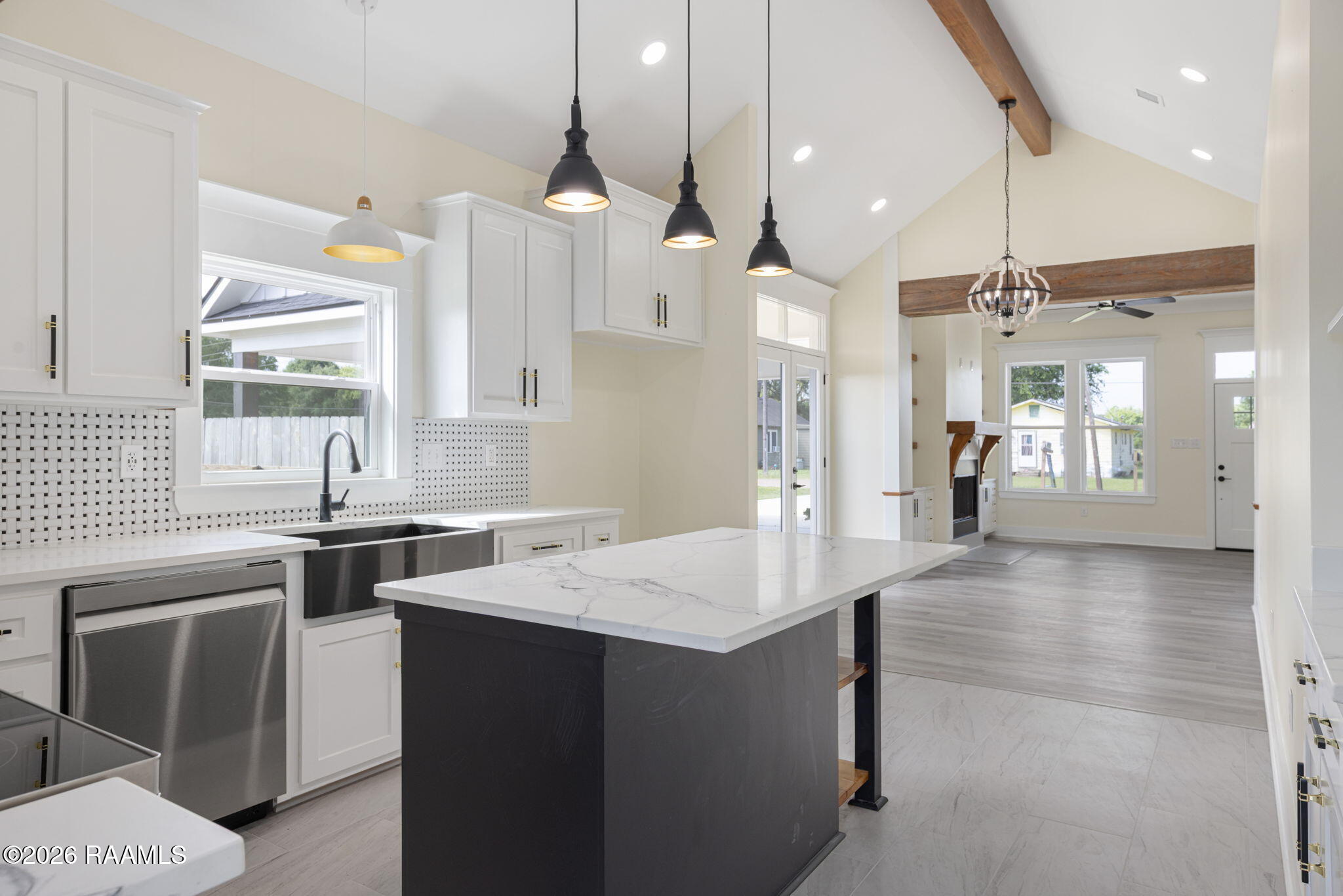 334 South Henry Street Church Point, LA 70525 - Photo 12 of 29 12-web-or-mls-332 S Henry St-12