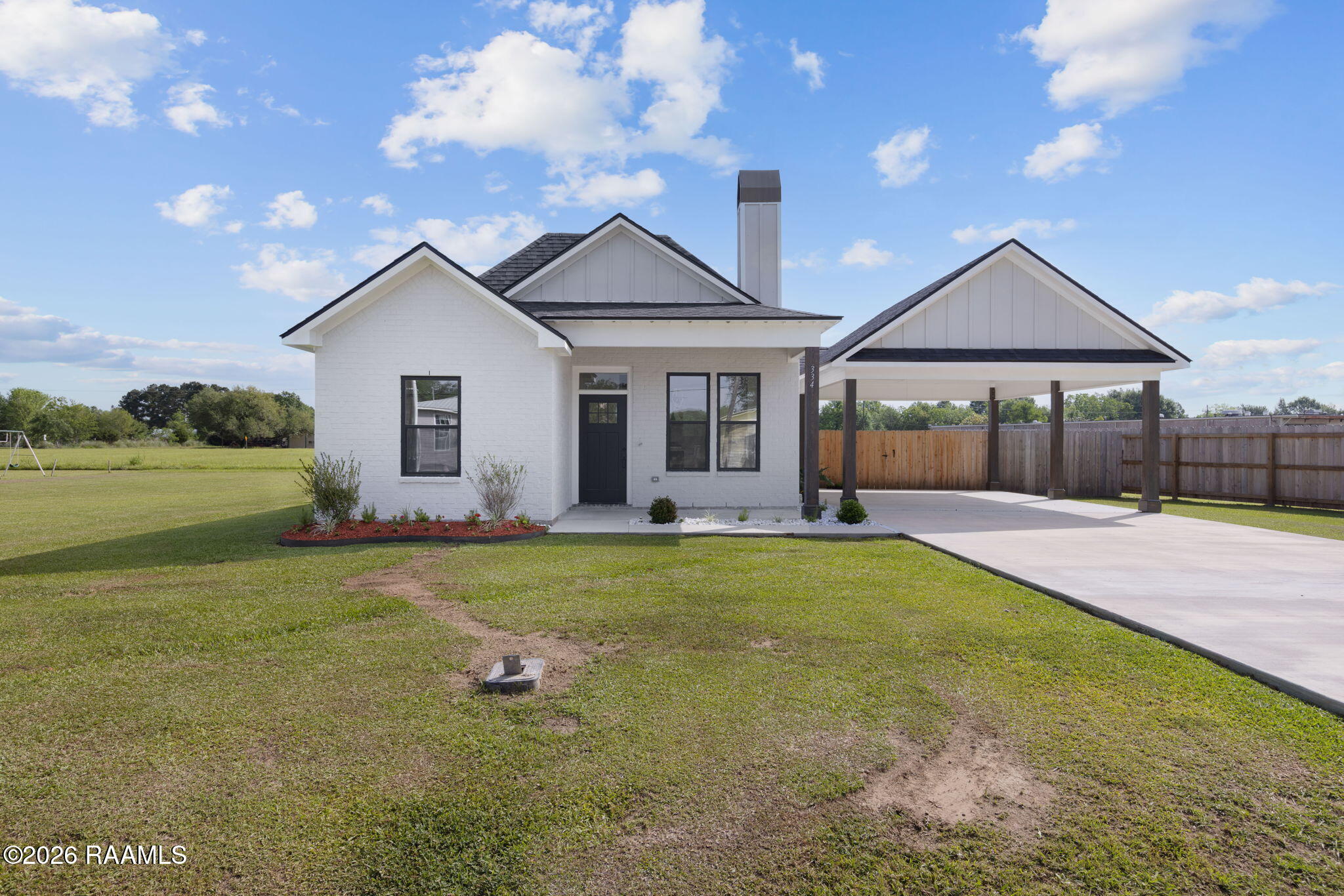 334 South Henry Street Church Point, LA 70525 - Photo 2 of 29 2-web-or-mls-332 S Henry St-2