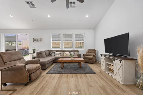 $565,000 | 212 Artina Court, Tehachapi, CA 93561