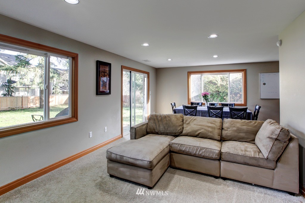 3711 199th Street Southeast Bothell, WA 98012 - Photo 3 of 17