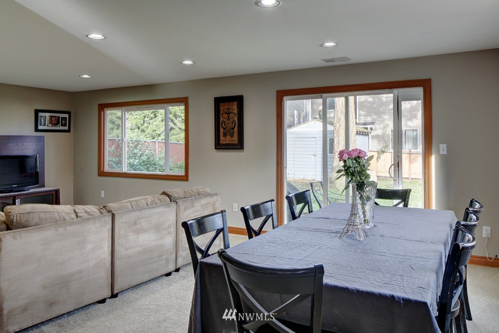 3711 199th Street Southeast Bothell, WA 98012 - Photo 7 of 17