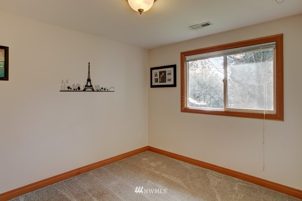 3711 199th Street Southeast Bothell, WA 98012 - Photo 9 of 17
