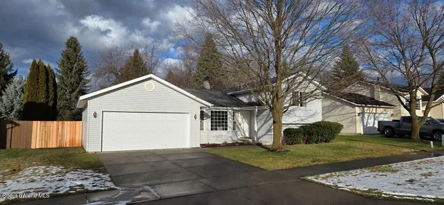 $575,000 | 869 West Mustang Avenue, Hayden, ID 83835