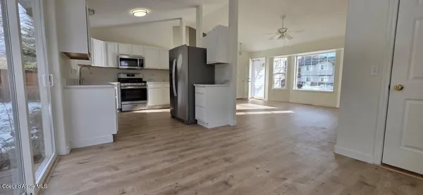 $559,000 | 869 West Mustang Avenue, Hayden, ID 83835