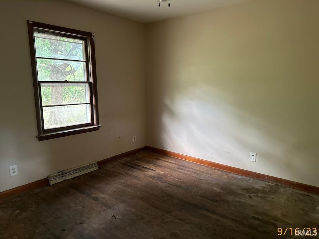 6122 Grand River Road Newburgh, IN 47630 - Photo 9 of 14 Gallery Image 9