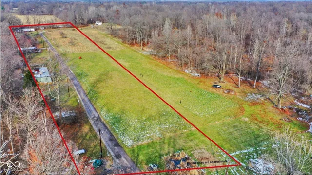 $1 | 11496 North Spring Lake Drive, Mooresville, IN 46158