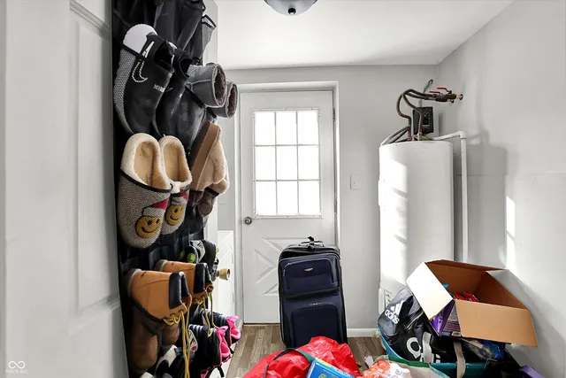 $1 | 11496 North Spring Lake Drive, Mooresville, IN 46158