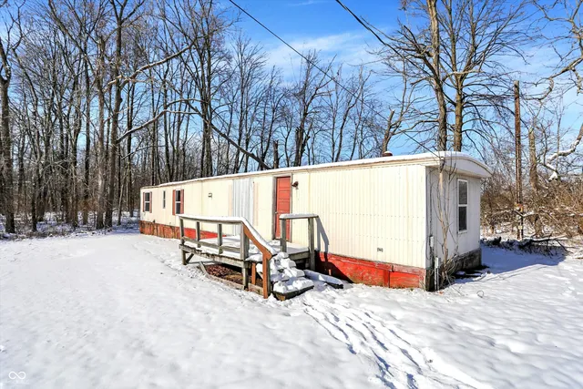 $1 | 11496 North Spring Lake Drive, Mooresville, IN 46158