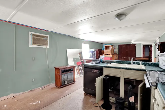 $1 | 11496 North Spring Lake Drive, Mooresville, IN 46158