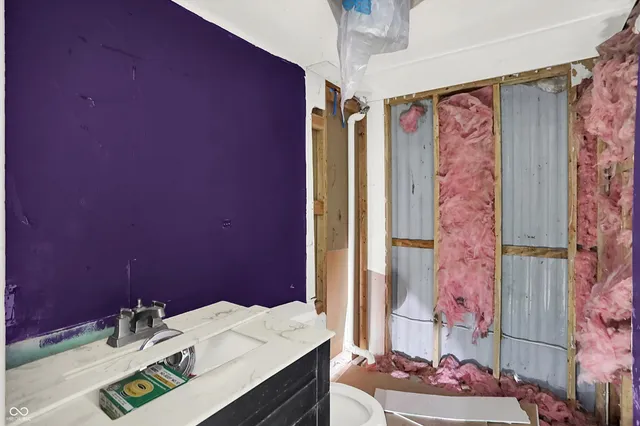 $1 | 11496 North Spring Lake Drive, Mooresville, IN 46158