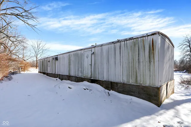 $1 | 11496 North Spring Lake Drive, Mooresville, IN 46158