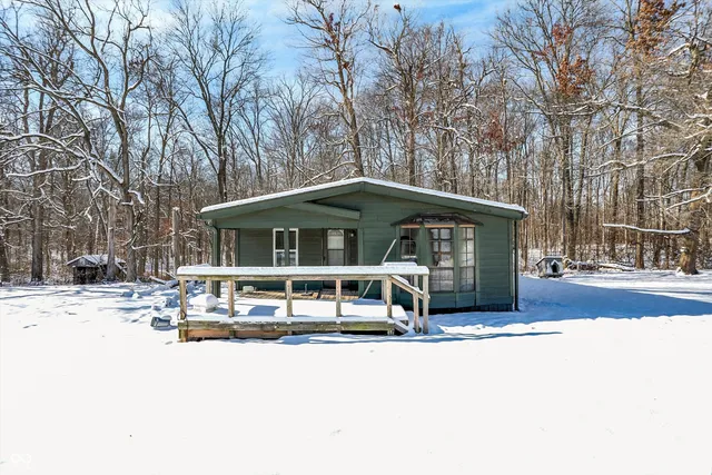 $1 | 11496 North Spring Lake Drive, Mooresville, IN 46158