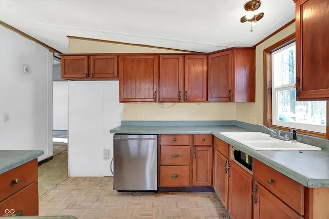 $1 | 11496 North Spring Lake Drive, Mooresville, IN 46158