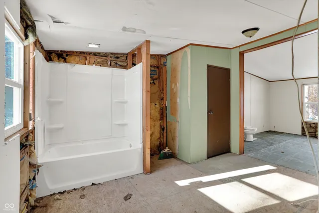 $1 | 11496 North Spring Lake Drive, Mooresville, IN 46158