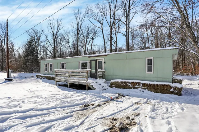 $1 | 11496 North Spring Lake Drive, Mooresville, IN 46158