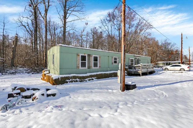 $1 | 11496 North Spring Lake Drive, Mooresville, IN 46158