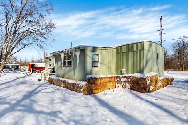 $1 | 11496 North Spring Lake Drive, Mooresville, IN 46158