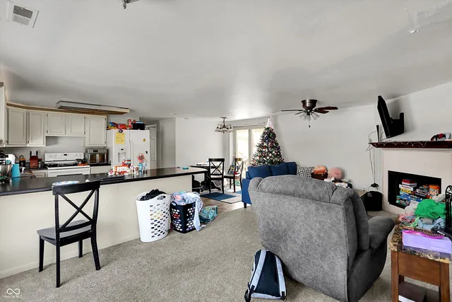 $1 | 11496 North Spring Lake Drive, Mooresville, IN 46158