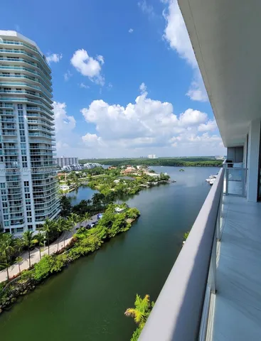 $9,500 | 300 Sunny Isles Boulevard, Unit 41202, Sunny Isles Beach, FL 33160
