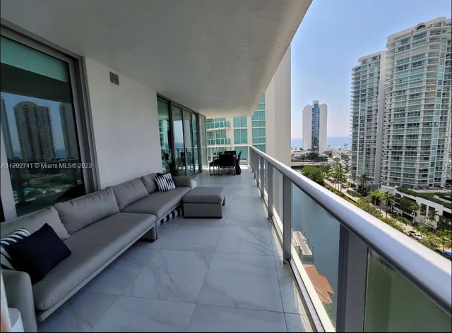 $9,500 | 300 Sunny Isles Boulevard, Unit 41202, Sunny Isles Beach, FL 33160