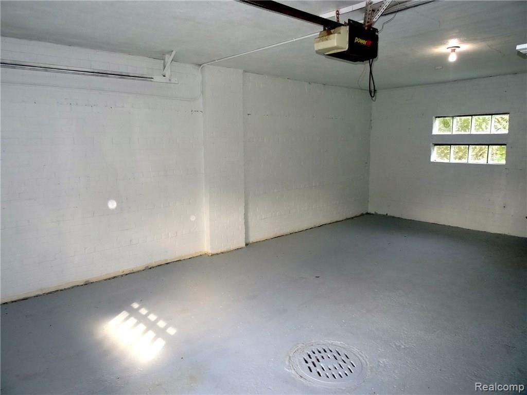 19800 Canterbury Road Detroit, MI 48221 - Photo 32 of 51 Garage.JPG