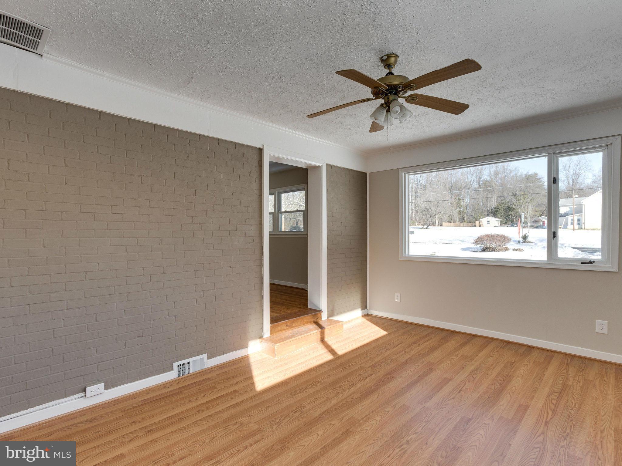15301 Thoroughfare Road Gainesville, VA 20155 - Photo 11 of 30 Family Room