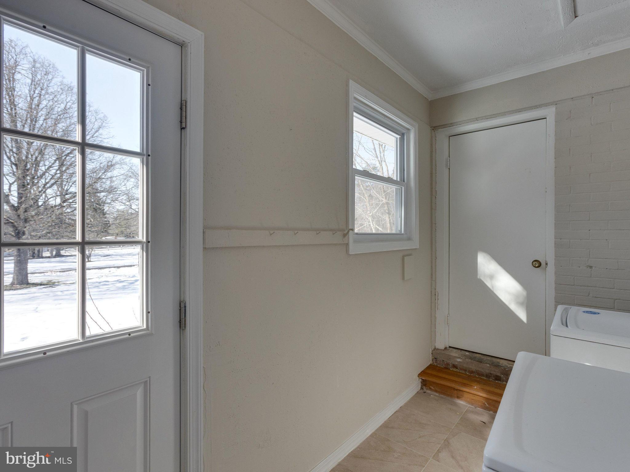15301 Thoroughfare Road Gainesville, VA 20155 - Photo 12 of 30 Interior (General)