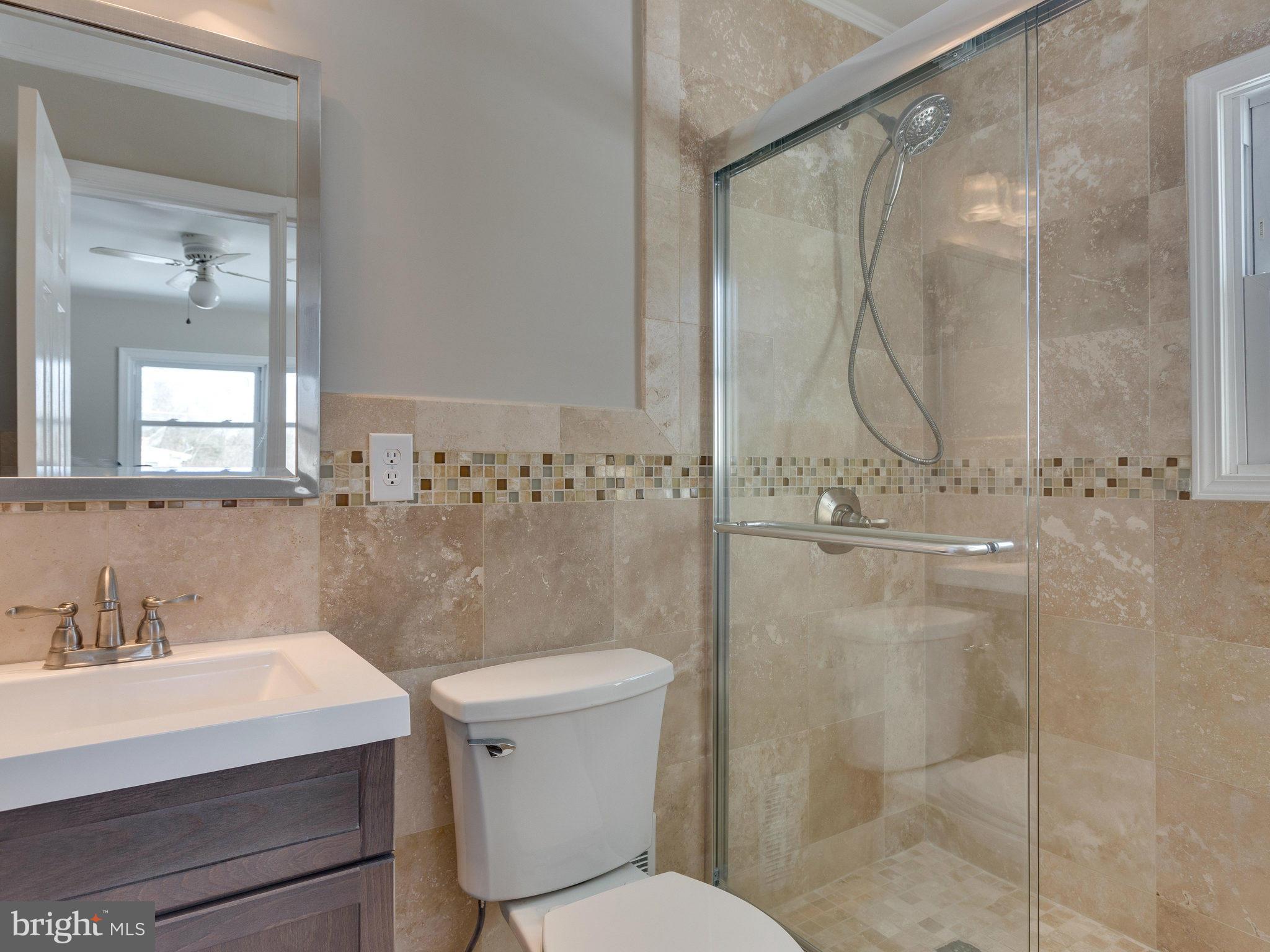 15301 Thoroughfare Road Gainesville, VA 20155 - Photo 20 of 30 Bath (Master)