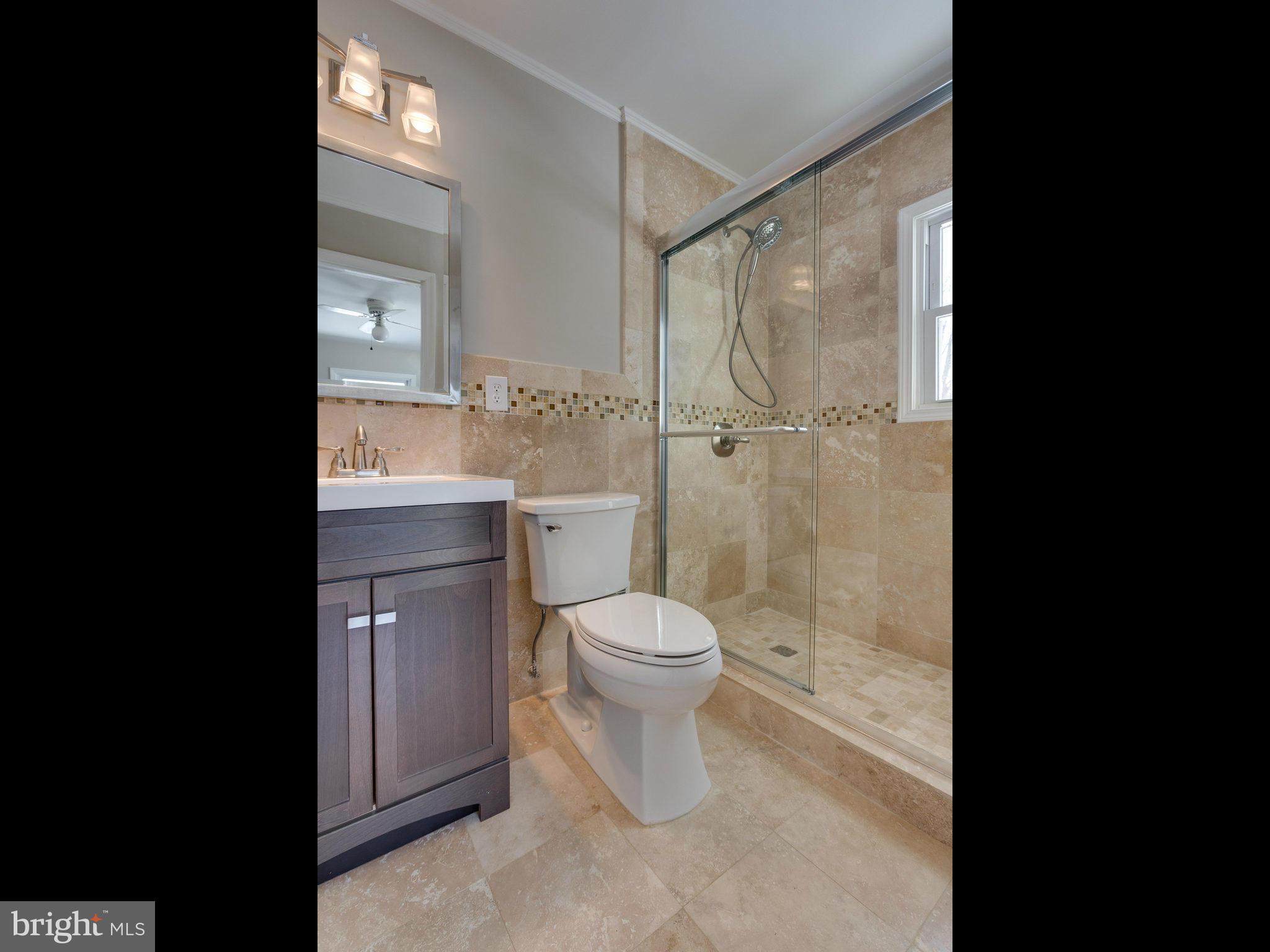 15301 Thoroughfare Road Gainesville, VA 20155 - Photo 21 of 30 Bath (Master)