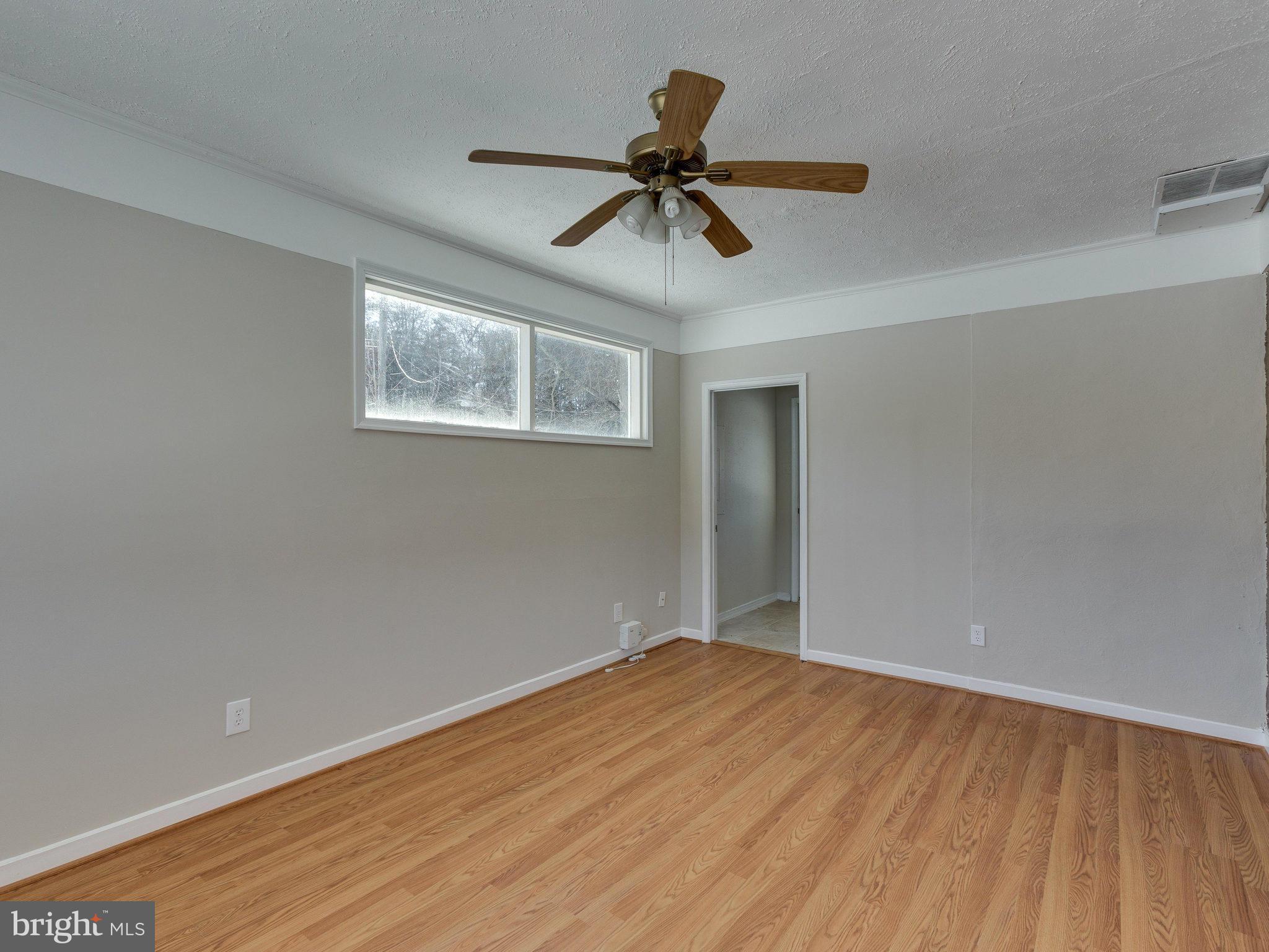 15301 Thoroughfare Road Gainesville, VA 20155 - Photo 9 of 30 Family Room
