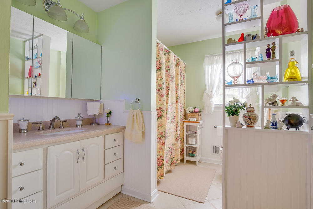 17021 Dry Ridge Road Louisville, KY 40299 - Photo 30 of 58 Small-27