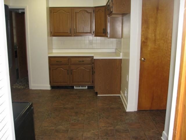 156 North Franklin Road Indianapolis, IN 46219 - Photo 6 of 17 Gallery Image 6