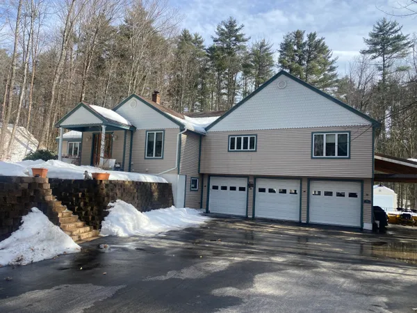 $685,000 | 26 Old Country Way, Limerick, ME 04048