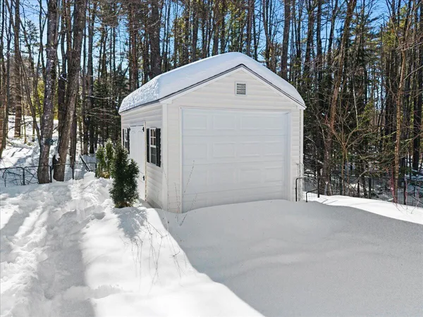 $685,000 | 26 Old Country Way, Limerick, ME 04048