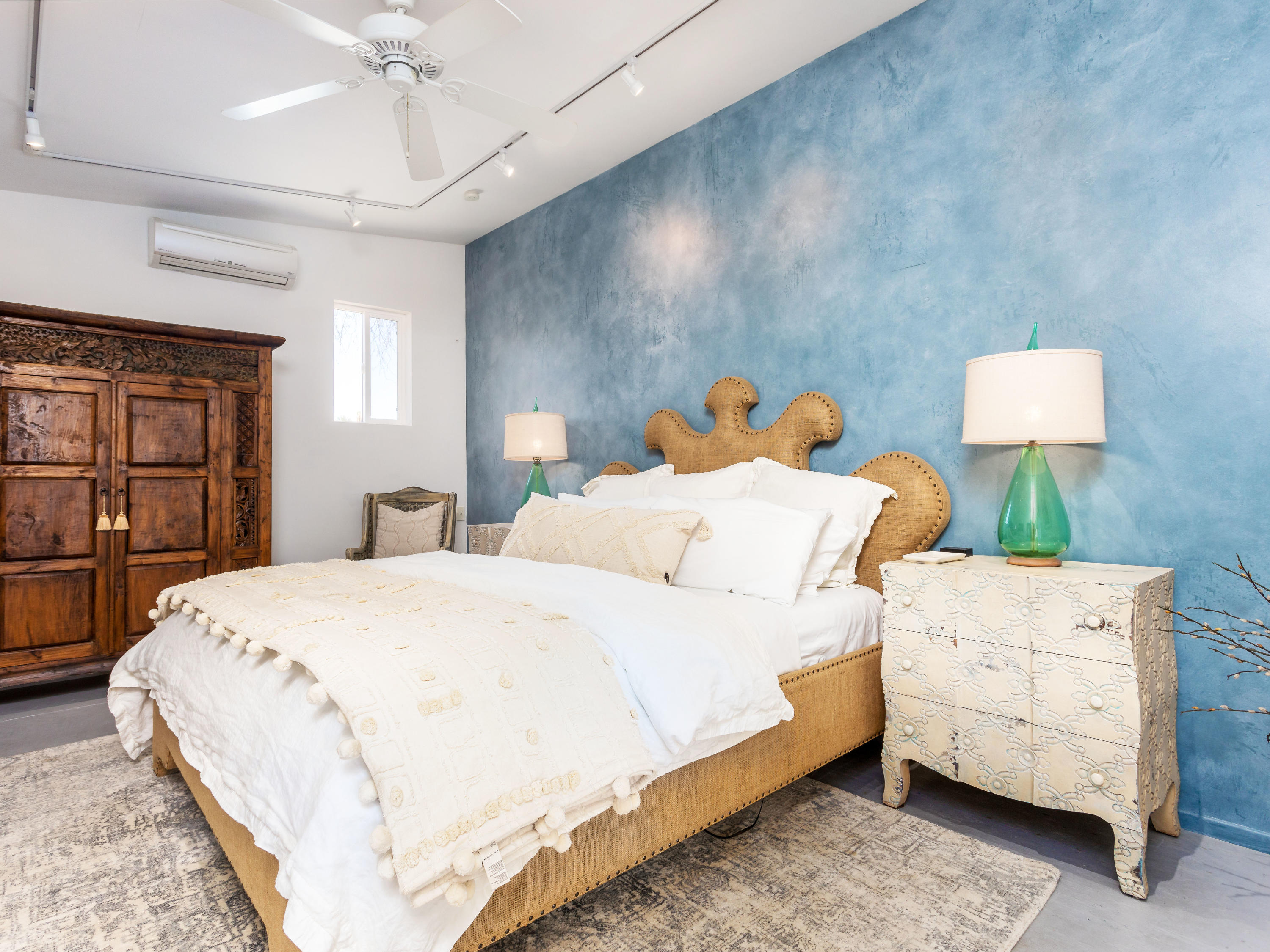 71607 Sahara Road Rancho Mirage, CA 92270 - Photo 28 of 40 a bedroom with a bed and a night stand