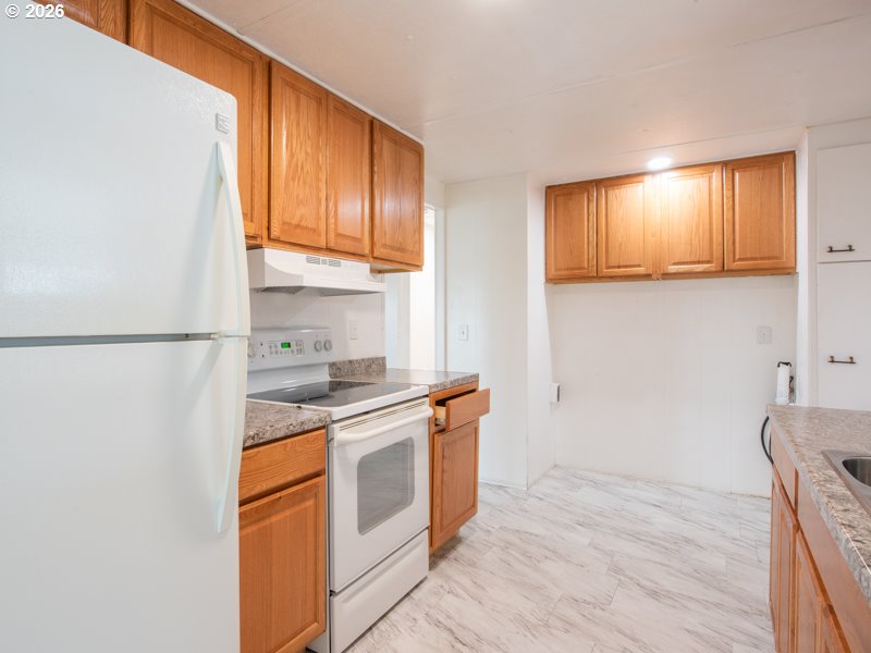 3950 Coburg Road, Unit 52 Eugene, OR 97408 - Photo 11 of 39